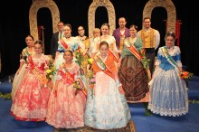 Beatriz Ramos García y Lucía Fernández Matas han sido presentadas como bellezas adulta e infantil de la Hoguera Ancha de Castelar