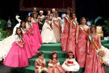 Beatriz Maldonado y Laura Fuentes, coronadas Reinas de las Fiestas y de la Primavera de San Vicente del Raspeig ante un millar de personas