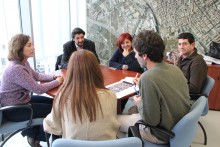 Acuerdo con los padres y madres del Jaume I para cerrar la calle Balmes a la entrada y salida del colegio