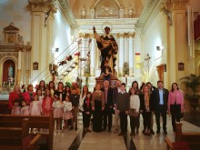 Multitudinaria asistencia a la tradicional bajada del Patrón en la Iglesia de San Vicente