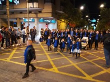 Primer gran desfile de fiestas con una colorida y musical ‘Entraeta cristiana’