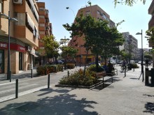 El Ayuntamiento reurbanizará la calle Pelayo para eliminar el colapso de tráfico y mejorar la seguridad vial