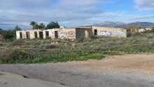 Protocolo especial del Ayuntamiento para demoler la  granja abandonada de Los Girasoles por tener amianto