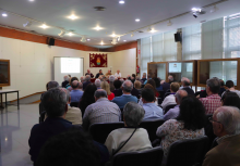 El Cercle d’Estudis recoge en un libro las campañas electorales de la democracia en San Vicente