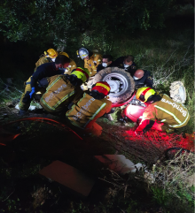 La Policía Local de San Vicente y Bomberos rescatan a una persona en el Moralet