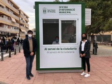 El Ayuntamiento instala un punto de información para la ciudadanía en el mercadillo de los sábados