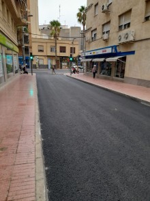 Comienzan las acciones de reasfaltado en diferentes calles del centro del municipio