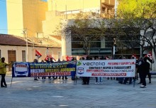 El Equipo de Gobierno de San Vicente se reúne con los trabajadores del transporte interurbano para atender sus demandas sobre el servicio